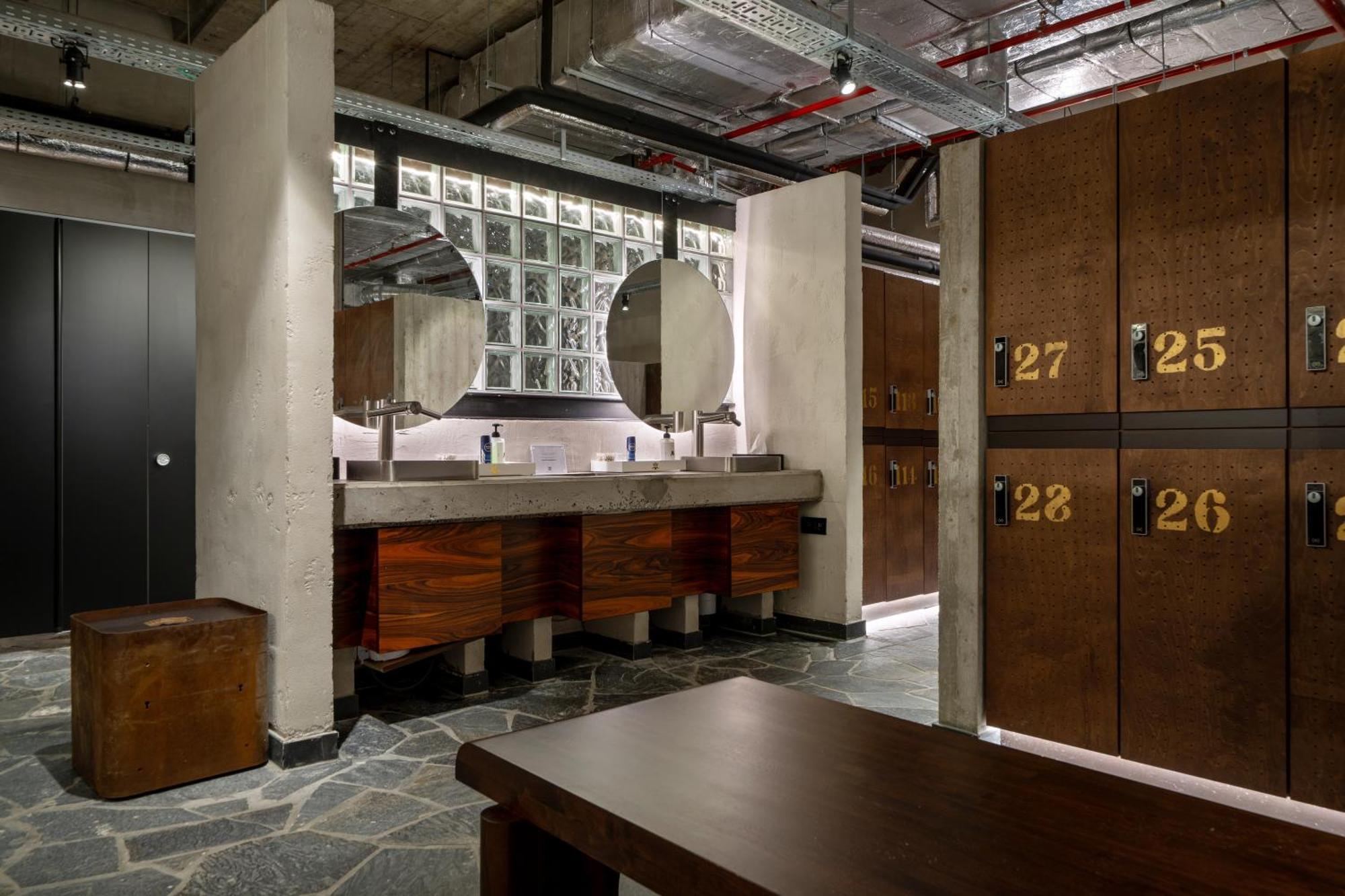 Mix Brussels --Gym & Wellness For Adults Only-- Hotel Auderghem Exterior photo